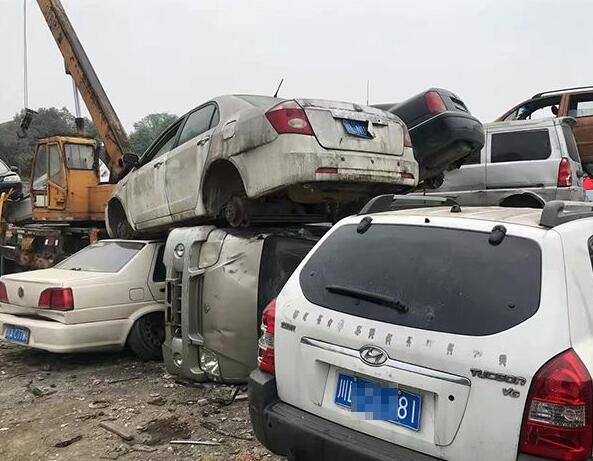 车辆不正规报废的5大严重后果：影响新车上牌+承担法律责任  